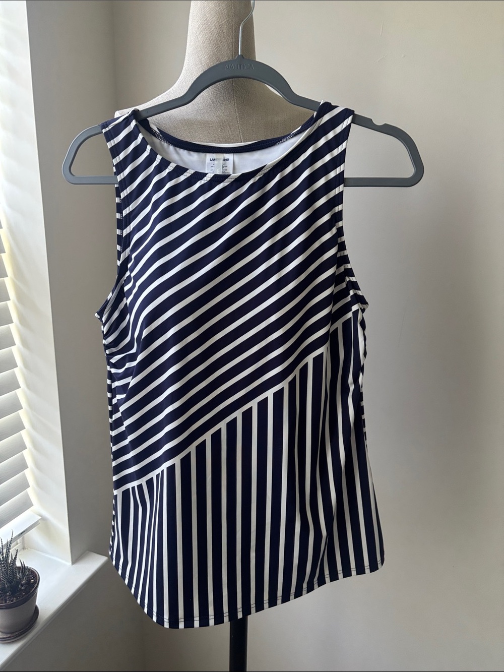 LANDS END Swim Top Womens Size 12 Chlorine Resistant Tankini Navy & White Stripe